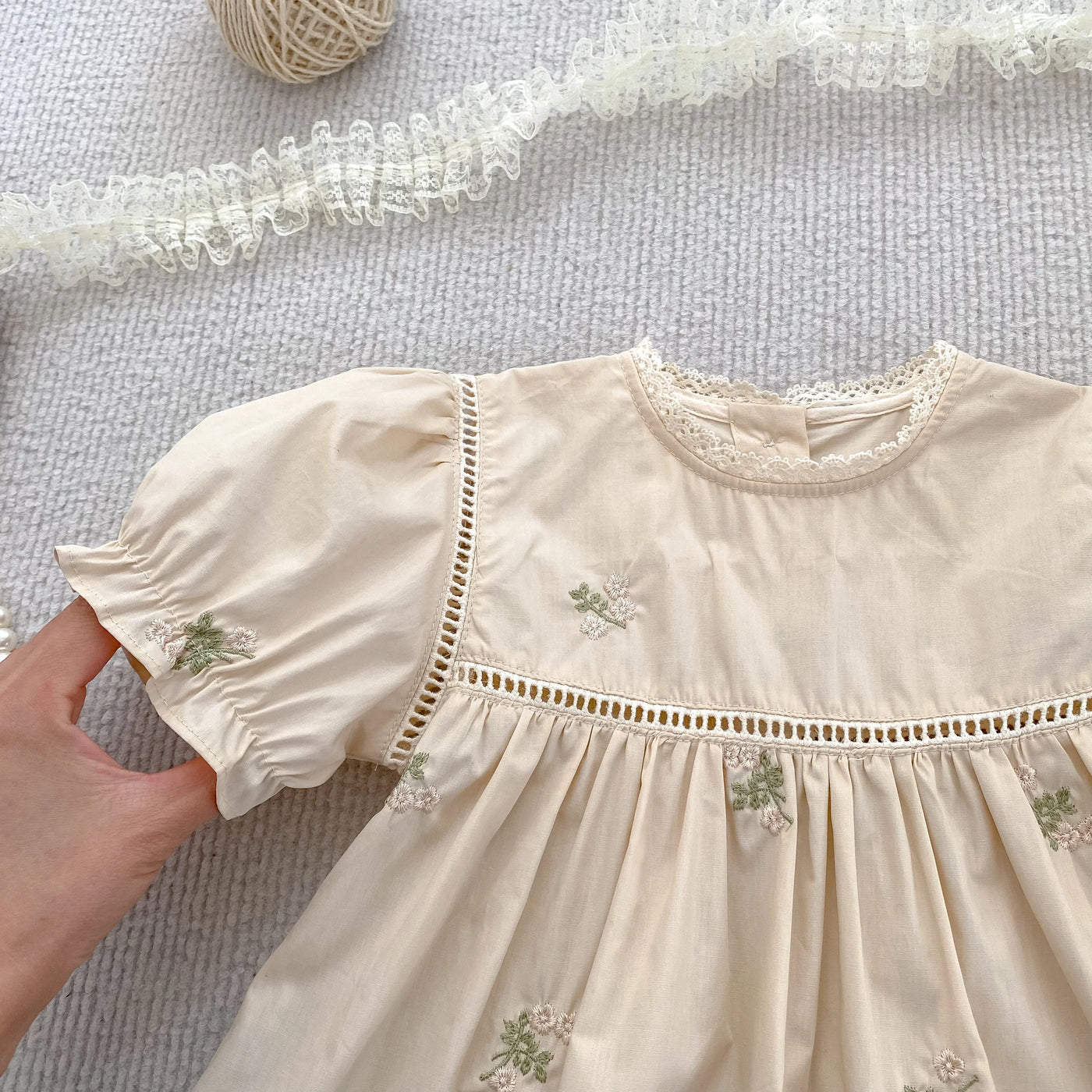 1-6Yrs Summer Girls Dress Embroider Lace Collar Kids Girls Dress Pure Cotton Thin Short Sleeved Children Girls Princess Dress ﻿