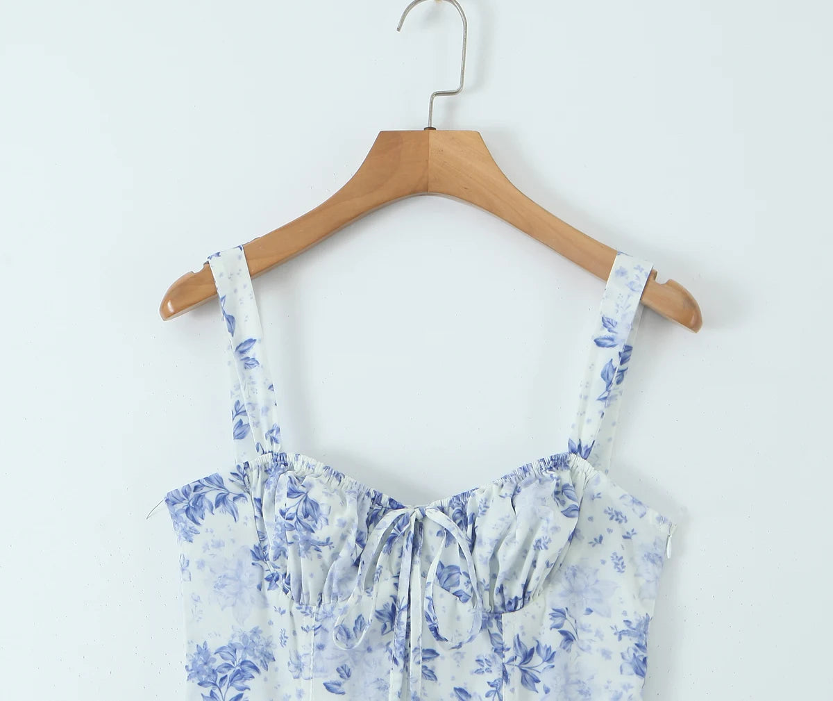 2023 Sexy Ruched Chest Blue White Flower Print Corset Style Sling Dress Cross Lacing up Bandage Back Hem Slit A-Lined Midi Robe