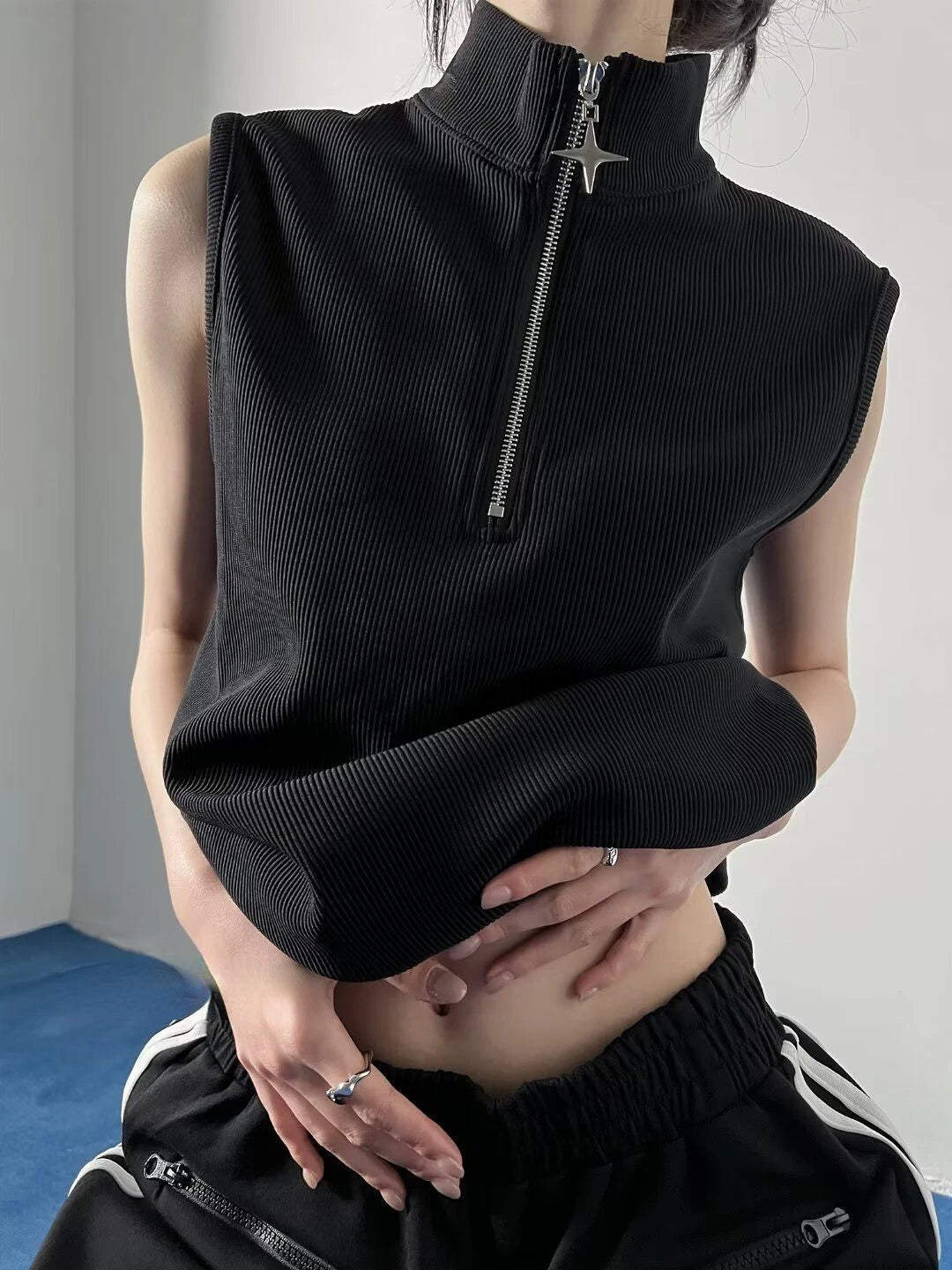Gothic Tank Top Men and Women Harajuku Punk Vintage Stand Neck Zipper Streetwear Sleeveless Tanks Y2k Aesthetic Solid Camisoles