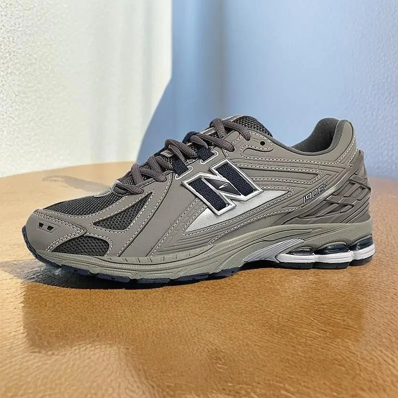 New Fashion Men's and Women's Running Basketball Shoes Couple Retro Casual Shoes Classic Sneakers