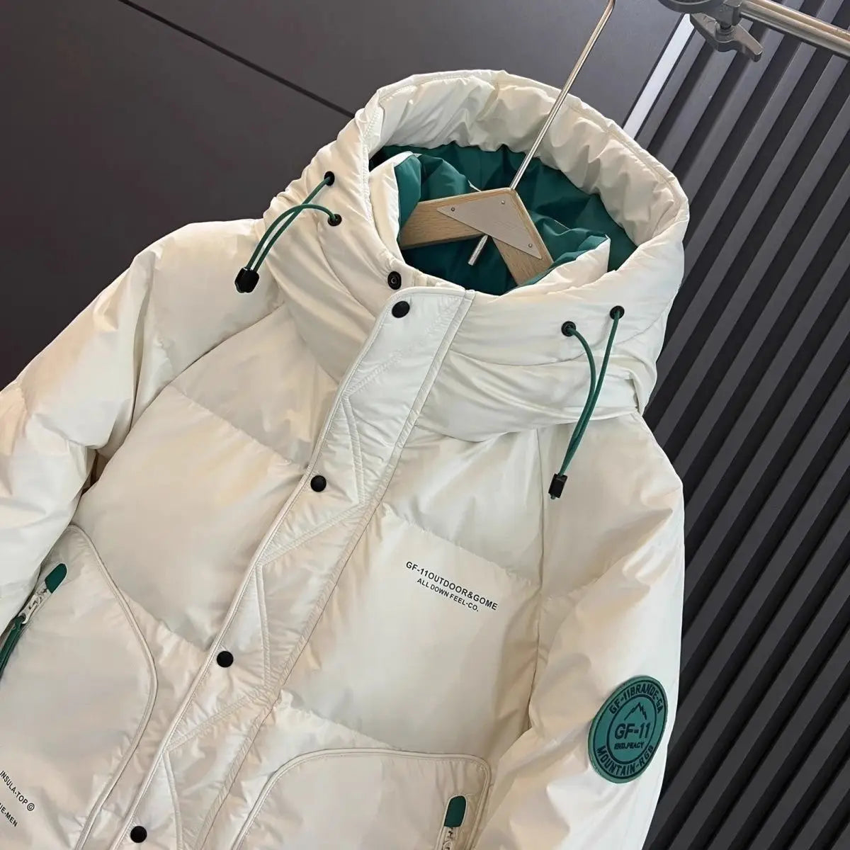 2025 Winter Thick Parkas Handsome Down Jacket Trendy High End Workwear PU Leather Top High Street Outdoor White Duck Down Coat