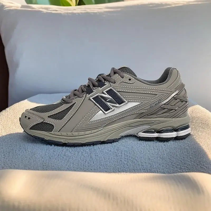 New Fashion Men's and Women's Running Basketball Shoes Couple Retro Casual Shoes Classic Sneakers