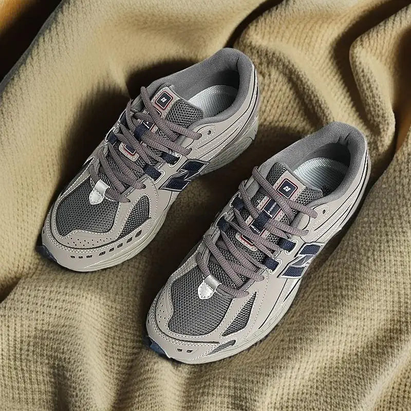 New Fashion Men's and Women's Running Basketball Shoes Couple Retro Casual Shoes Classic Sneakers