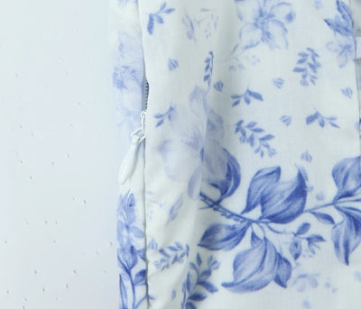 2023 Sexy Ruched Chest Blue White Flower Print Corset Style Sling Dress Cross Lacing up Bandage Back Hem Slit A-Lined Midi Robe