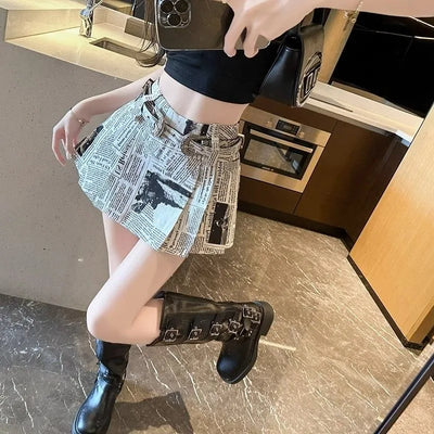 Women's Super Short Skirt Newspaper Print Four Seasons High Waist American Spice Girl Pleated   Anti-glare A-line Bustle Skirt