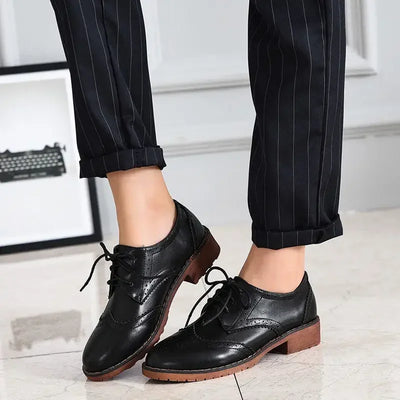 British style single shoes for women 2024 college style carved rough heeled leather shoes with student straps Oxford shoes
