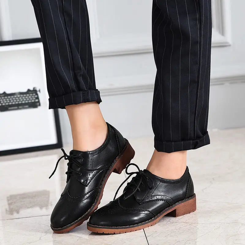 British style single shoes for women 2024 college style carved rough heeled leather shoes with student straps Oxford shoes