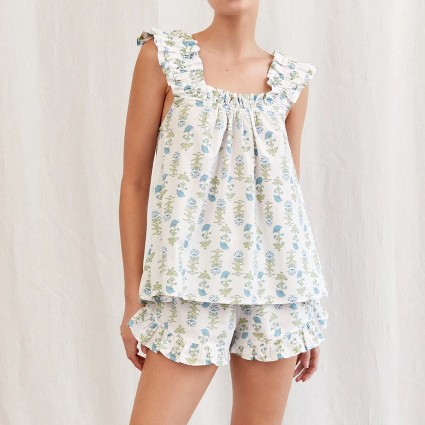 2-Piece Outfits Women Floral Print Summer Set Square Neck Flutter Sleeve Loose Tank Tops Ruffled Shorts