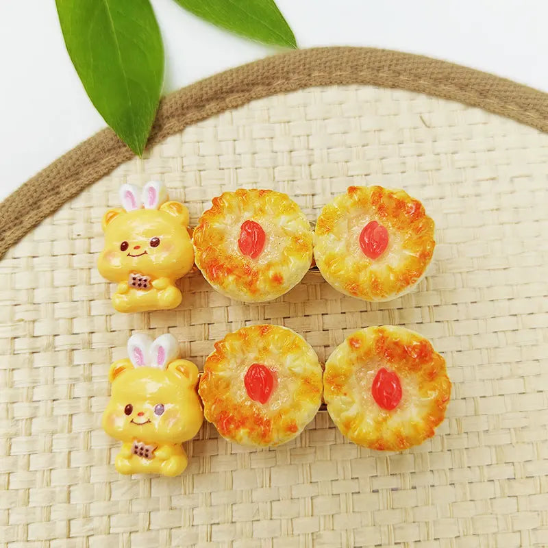 Cute Bread Bear Hair Clip Sweet Bangs Clip for Girls Fashion BB Clips Cartoon Side Clips Cards Headwear Women Lovely Accessories
