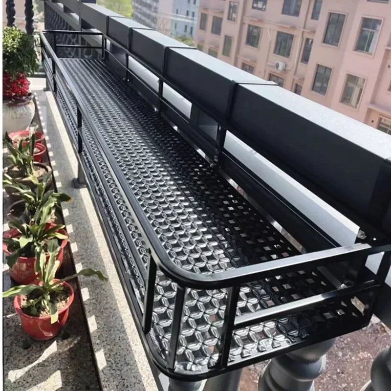 Elegant European-Style Flower Stand Expansive Iron Art Balcony Rail Organizer Decorative Hanging Pot Holder Urban Green Space