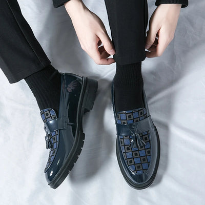 Fashion Brand Spring Tassel Patent Leather Glossy Men's Leather Shoes Business Dress Shoes New Comfortable Groom Wedding Shoes