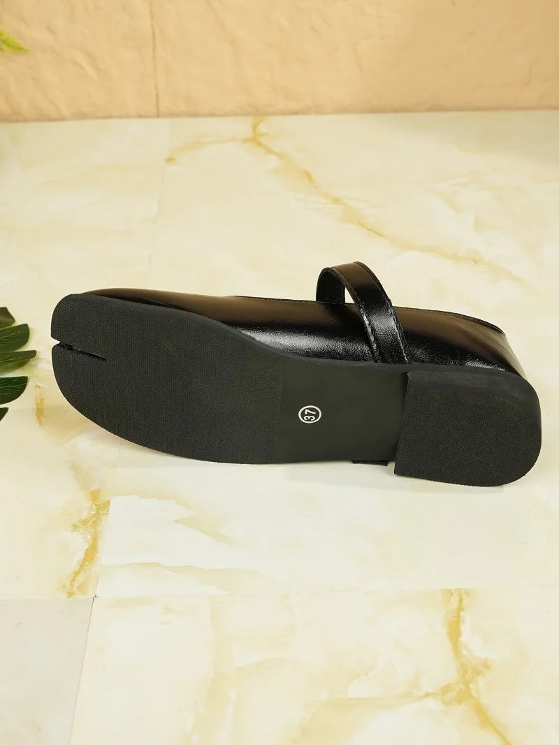 Women Flat Women's Square Toe Retro Single Shoes One Word Buckle Shallow Mouth Mary Jane Shoes Split Toe Shoes Sandals