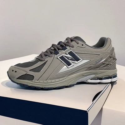 New Fashion Men's and Women's Running Basketball Shoes Couple Retro Casual Shoes Classic Sneakers