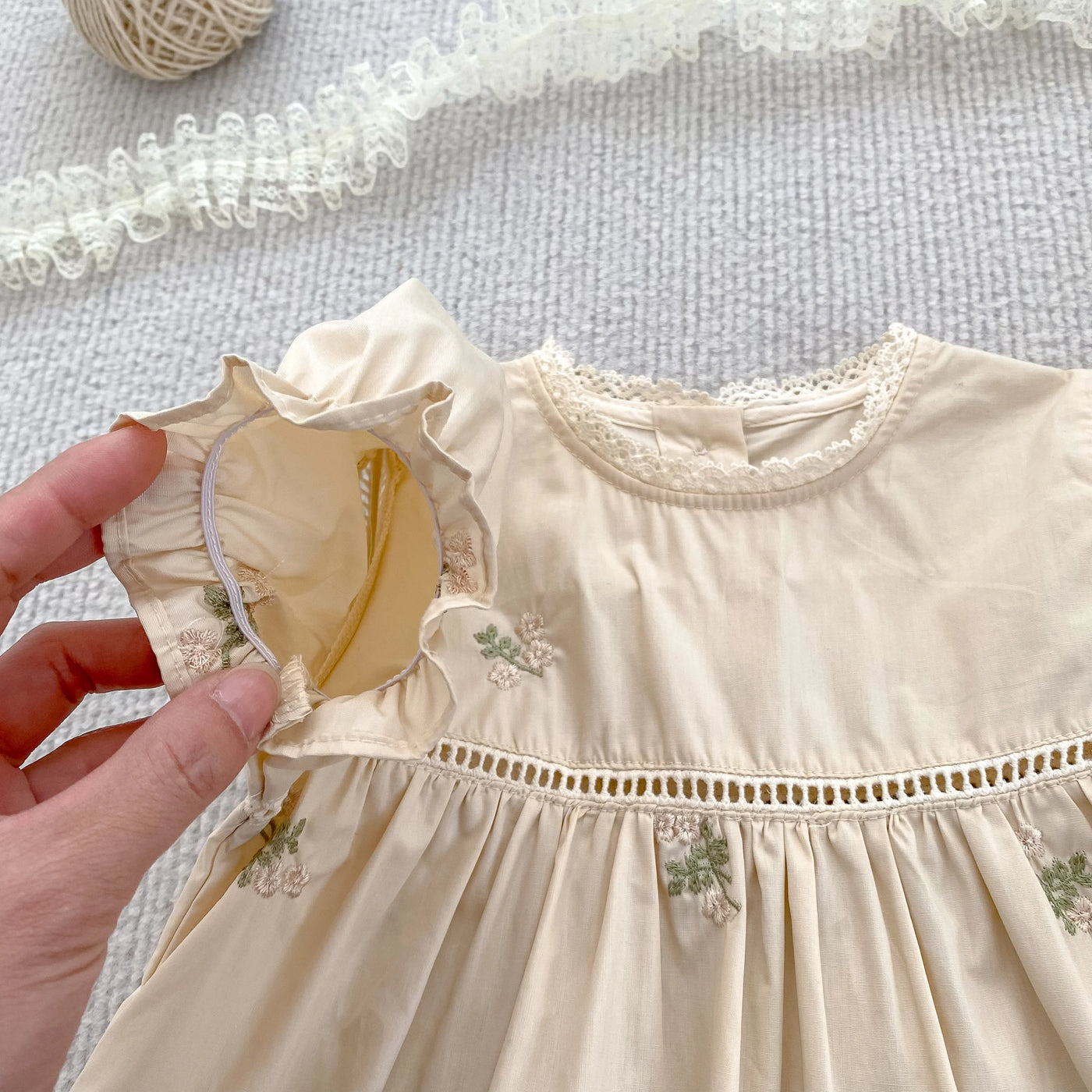 1-6Yrs Summer Girls Dress Embroider Lace Collar Kids Girls Dress Pure Cotton Thin Short Sleeved Children Girls Princess Dress ﻿