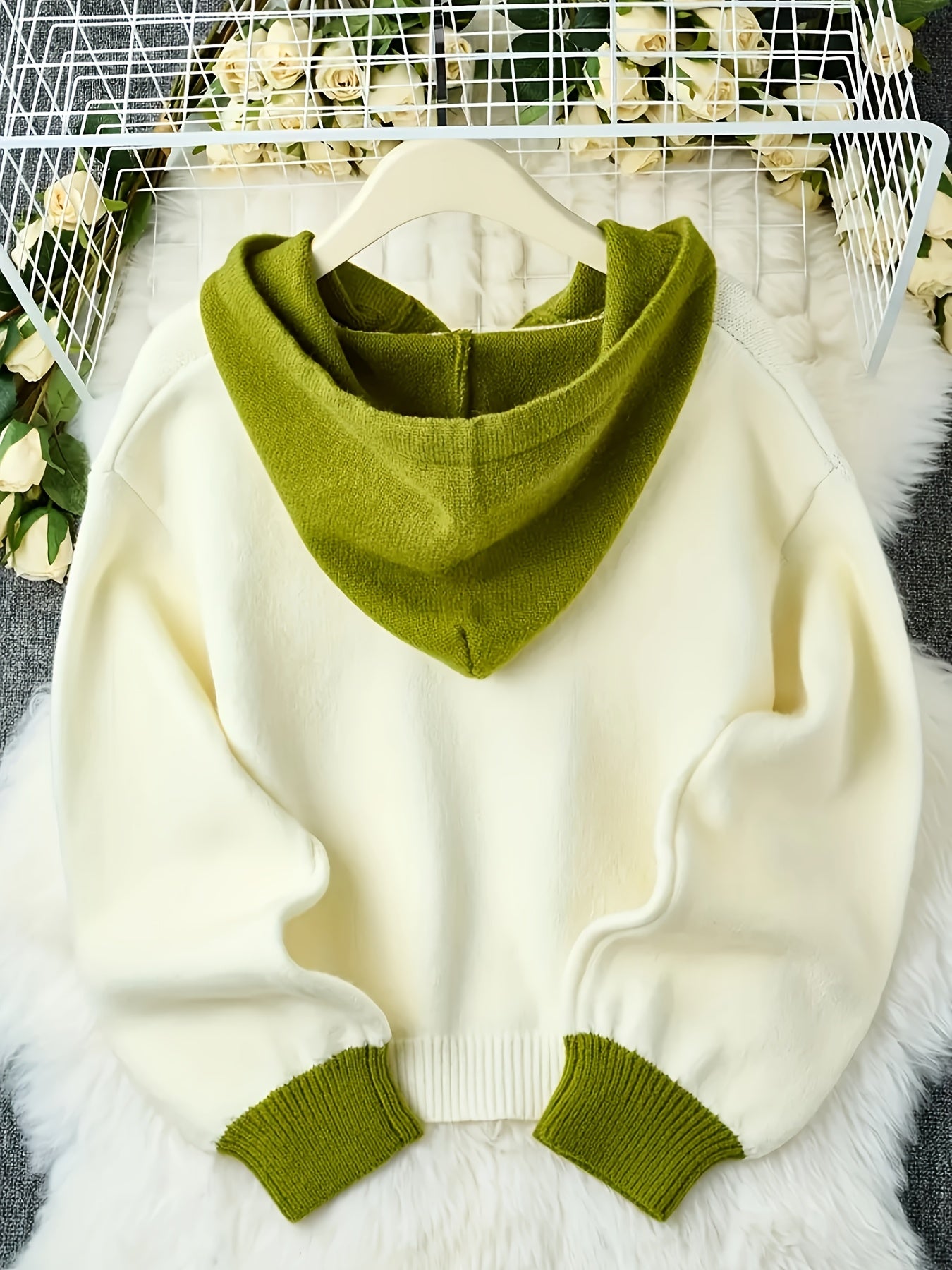 Women's & Olive Green Sweater - Button-Front Cardigan, Ribbed Cuffs - All-Season Layering Sweater for Fall/Winter/Office/Casual Outfits - Elegant Women's Sweater Coat, Sweater, Winter Wardrobe Essential, Round Neckline, Breat