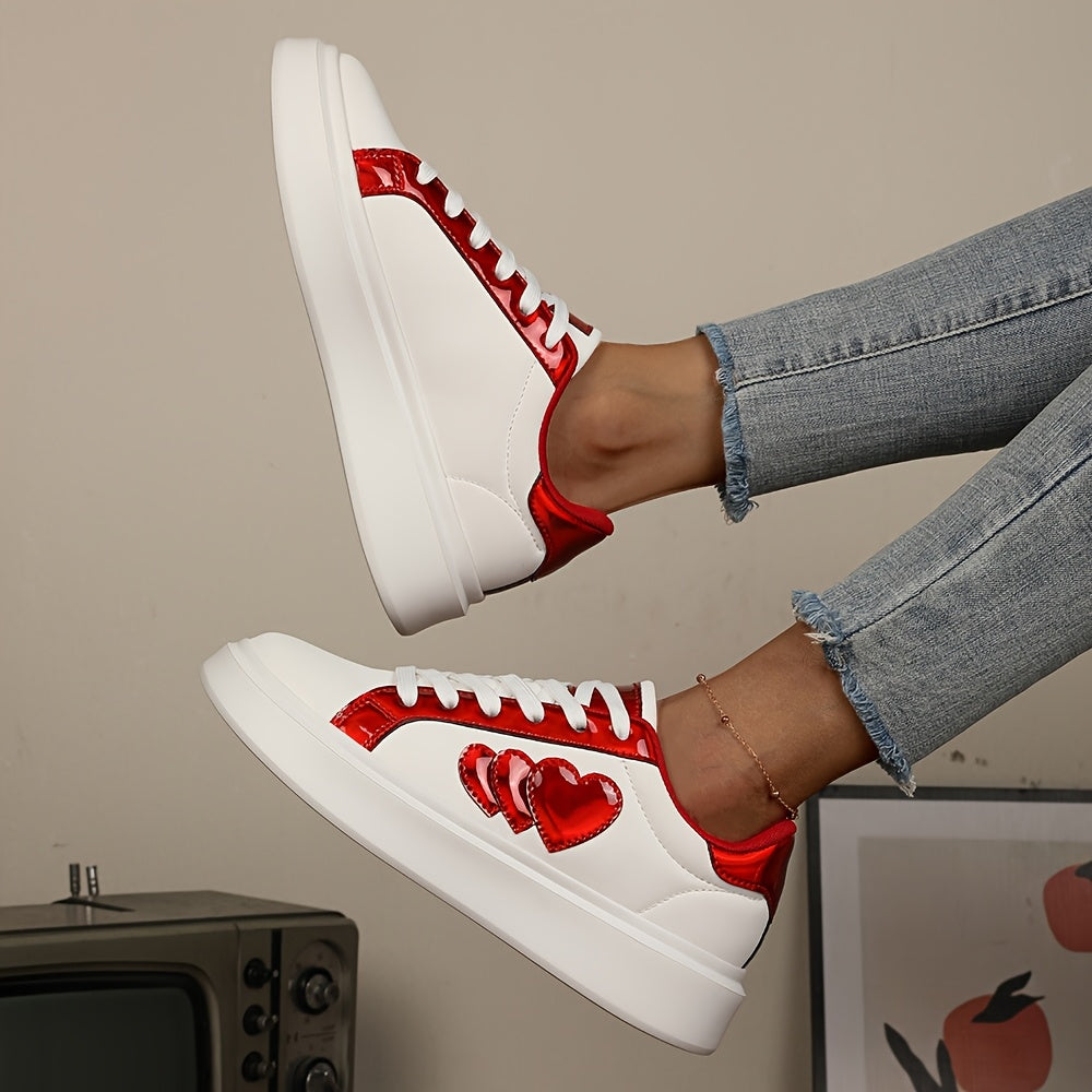 Casual Flat White Shoes, Versatile Korean Style for All Seasons, Harajuku Student Heart-Shaped Lace-Up Sneakers, Fashionable Lightweight Women'S Shoes, New Thick-Soled Platform Shoes.