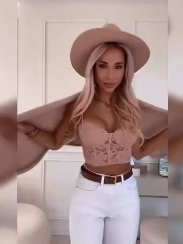 Elegant Off-Shoulder Long Sleeve Sweater