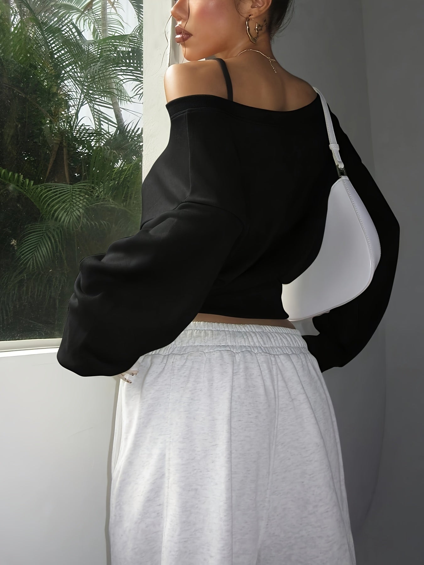 Women's Elegant Off-the-Shoulder Long Sleeve T-Shirt - Chic Tops for Parties, Formal & Everyday Outfits - Machine Washable Women's Clothing - Elegant Everyday Essential, Ladies T Shirts, Casual Wear, Versatile Fashion, Textur