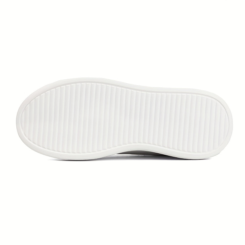 Casual Flat White Shoes, Versatile Korean Style for All Seasons, Harajuku Student Heart-Shaped Lace-Up Sneakers, Fashionable Lightweight Women'S Shoes, New Thick-Soled Platform Shoes.